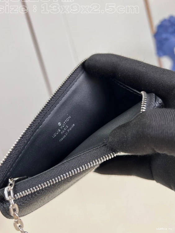 WIS CARD RECTO VERSO LOUIS VUITTON HOLDER 0923